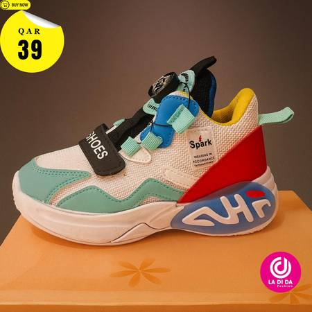 Trendy Kids Sports Shoes Fashion Sports Casual Walking Style Running Children Sneakers Breathable Unisex Kids Football Shoes